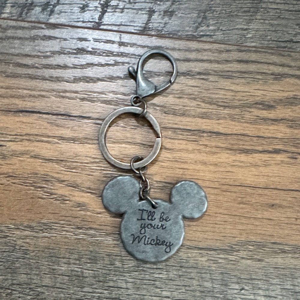 Metal Mickey Head Keychain - Silver